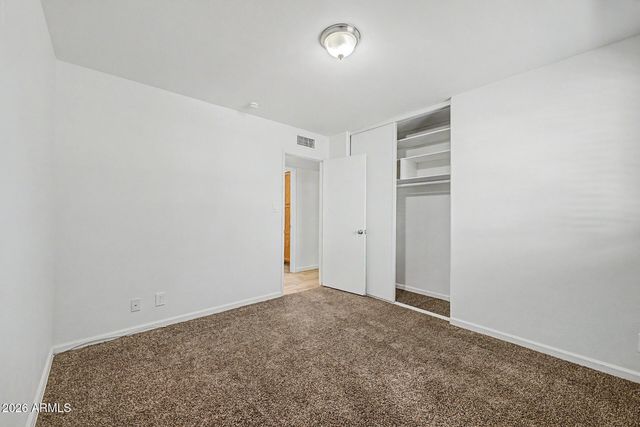 2527 W LARKSPUR Drive, Phoenix, AZ 85029