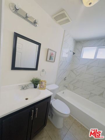 10605 Avalon Boulevard, Los Angeles, CA 90003