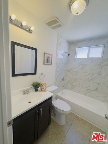 10605 Avalon Boulevard, Los Angeles, CA 90003