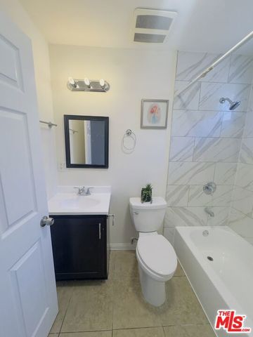 10605 Avalon Boulevard, Los Angeles, CA 90003