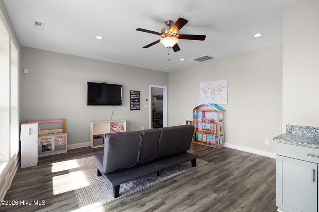 525 Sanders Lane, Newport, NC 28570