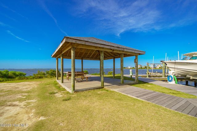 525 Sanders Lane, Newport, NC 28570