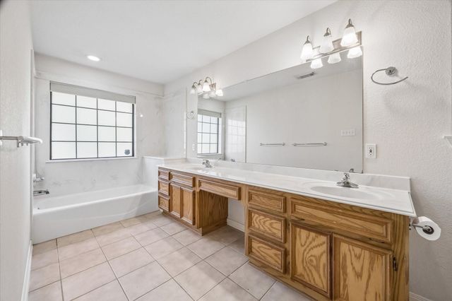 4607 Julia Lane, Santa Fe, TX 77510