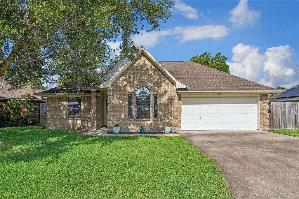 4607 Julia Lane, Santa Fe, TX 77510