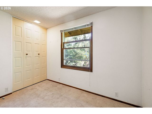 2872 GREENTREE Way, Eugene, OR 97405