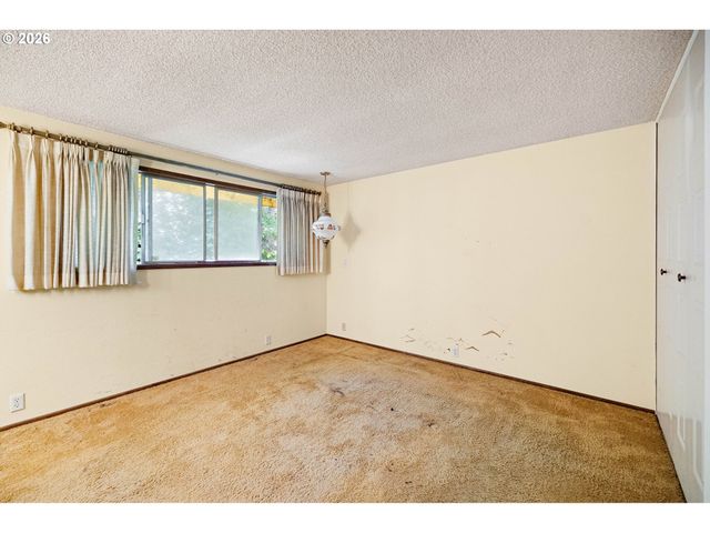 2872 GREENTREE Way, Eugene, OR 97405