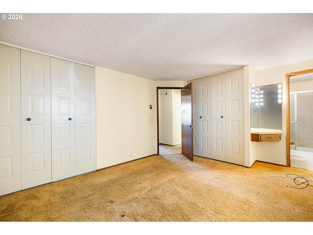 2872 GREENTREE Way, Eugene, OR 97405