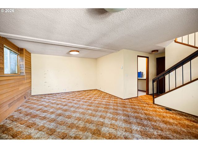 2872 GREENTREE Way, Eugene, OR 97405