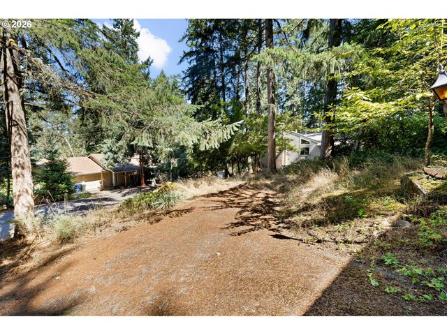 2872 GREENTREE Way, Eugene, OR 97405