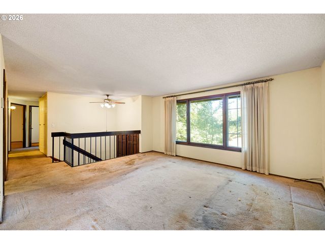 2872 GREENTREE Way, Eugene, OR 97405