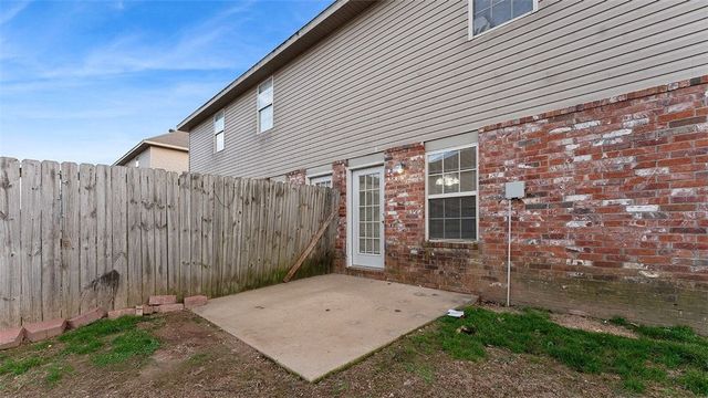 3000 SW Windrift Avenue, Bentonville, AR 72713