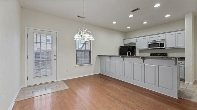 3000 SW Windrift Avenue, Bentonville, AR 72713