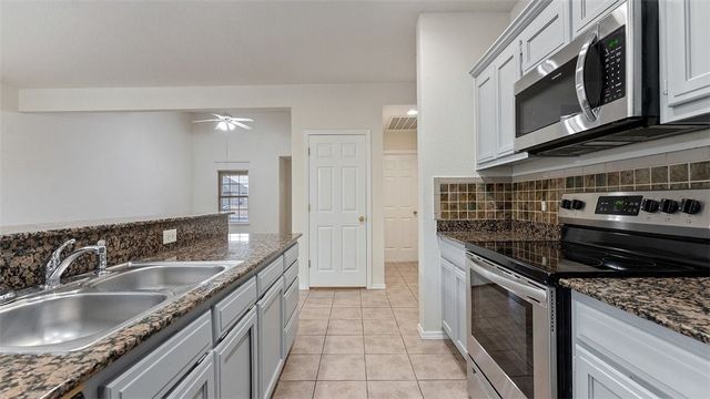 3000 SW Windrift Avenue, Bentonville, AR 72713