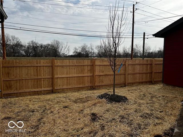 1037 W 18th Street, Indianapolis, IN 46202