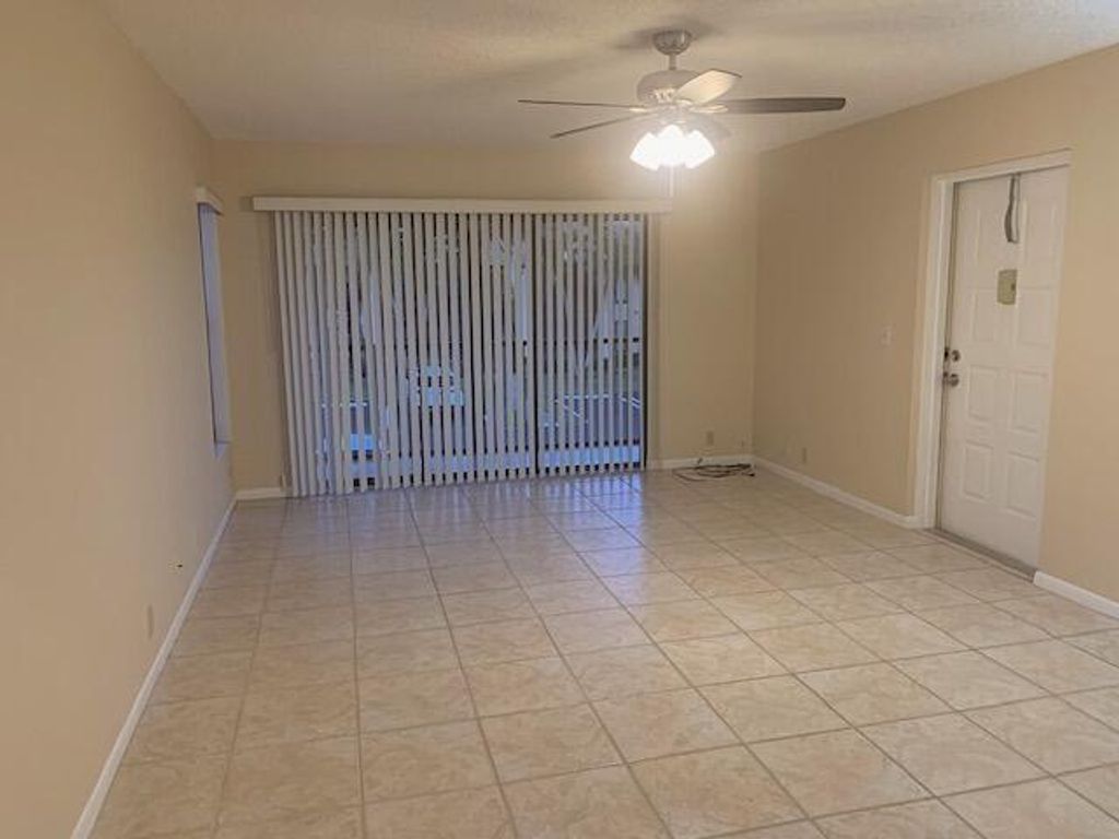 801 SKY PINE Way D2, Greenacres, FL 33415