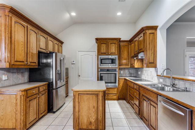 7901 Chaddington Drive, North Richland Hills, TX 76182