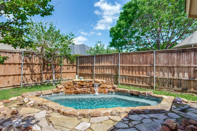 7901 Chaddington Drive, North Richland Hills, TX 76182