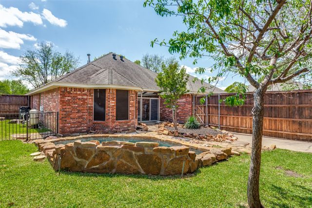 7901 Chaddington Drive, North Richland Hills, TX 76182