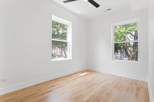 6627 S Saint Lawrence Avenue, Chicago, IL 60637