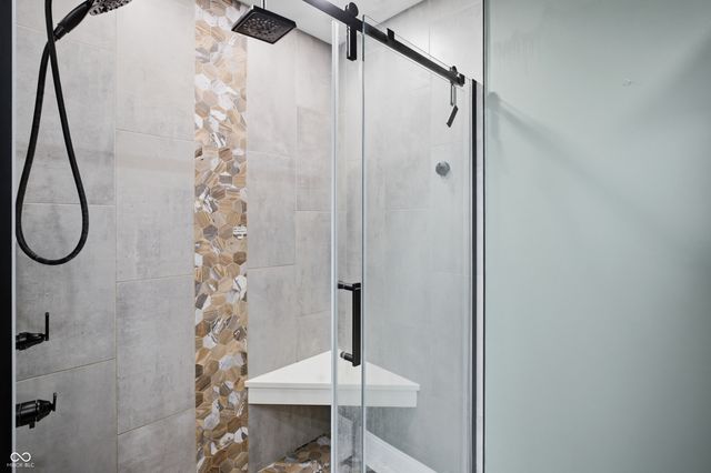 4565 W Carr Hill Road, Columbus, IN 47201