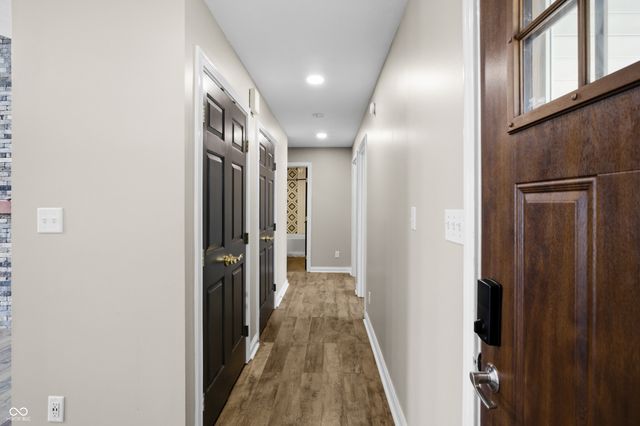 4565 W Carr Hill Road, Columbus, IN 47201