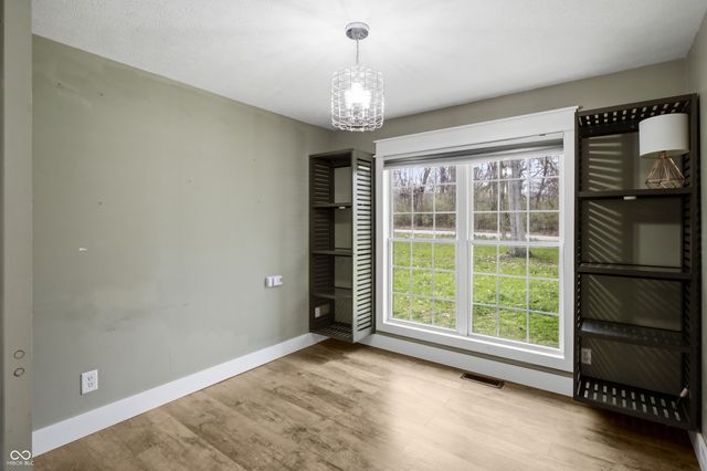 4565 W Carr Hill Road, Columbus, IN 47201