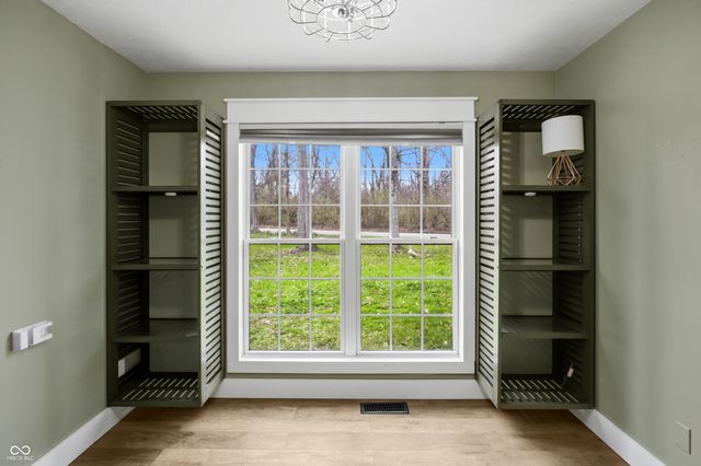 4565 W Carr Hill Road, Columbus, IN 47201