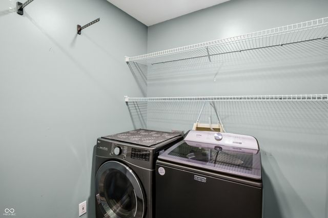 4565 W Carr Hill Road, Columbus, IN 47201