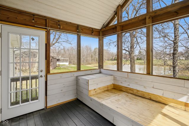 4565 W Carr Hill Road, Columbus, IN 47201