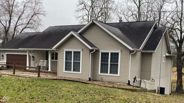 4565 W Carr Hill Road, Columbus, IN 47201