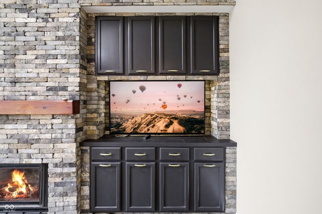 4565 W Carr Hill Road, Columbus, IN 47201