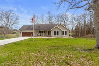 4565 W Carr Hill Road, Columbus, IN 47201