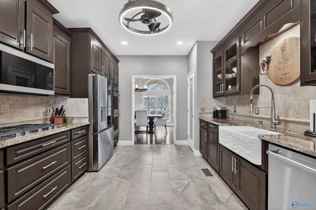 19 Hancock Road, Fayetteville, TN 37334