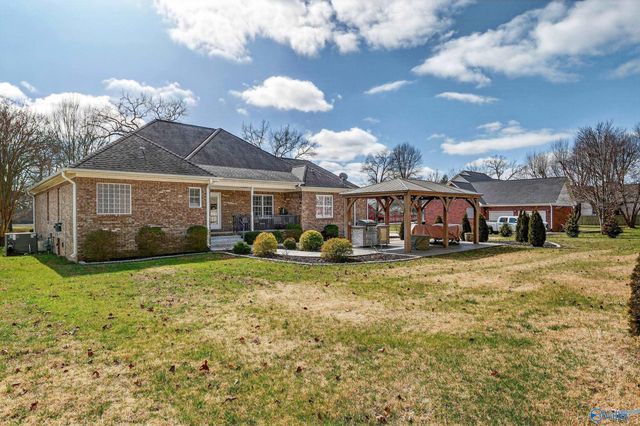 19 Hancock Road, Fayetteville, TN 37334