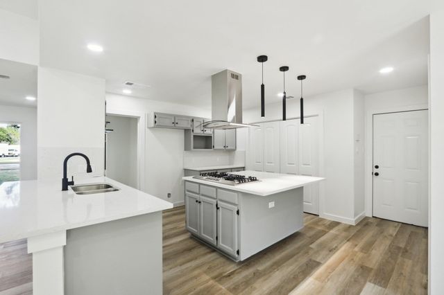 9807 Kendal DR, Austin, TX 78753