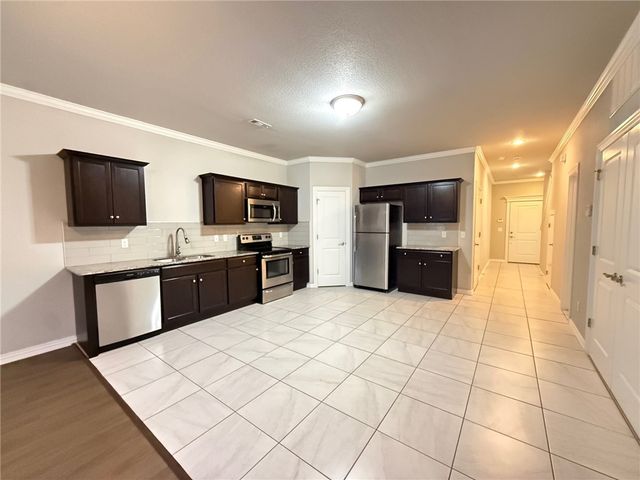 2731 Kilimanjaro Way, Rogers, AR 72758