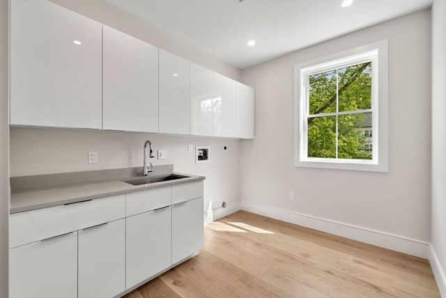 22 Wyman Rd, Lexington, MA 02420
