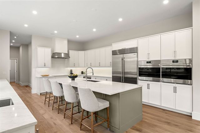 22 Wyman Rd, Lexington, MA 02420