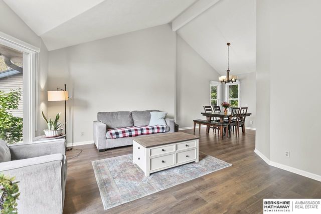 16558 Washington Street, Omaha, NE 68135