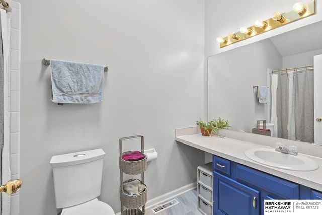16558 Washington Street, Omaha, NE 68135