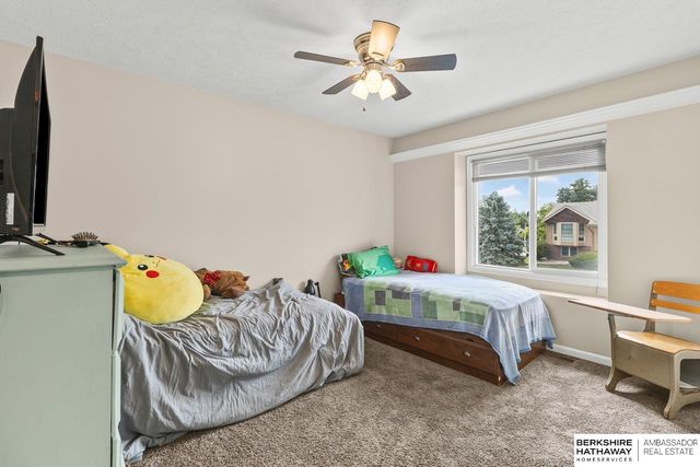 16558 Washington Street, Omaha, NE 68135
