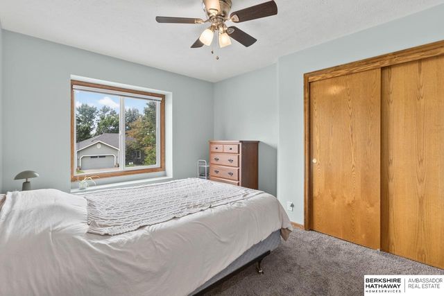 16558 Washington Street, Omaha, NE 68135