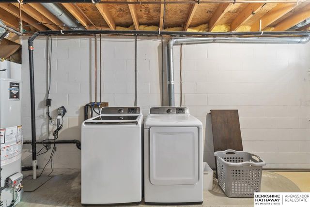 16558 Washington Street, Omaha, NE 68135
