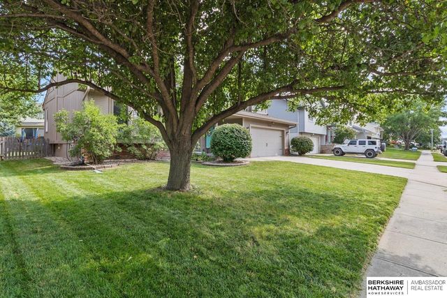 16558 Washington Street, Omaha, NE 68135
