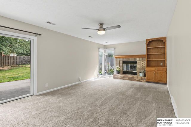 16558 Washington Street, Omaha, NE 68135