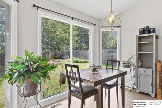 16558 Washington Street, Omaha, NE 68135