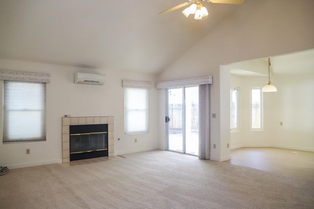 1340 E Omaha Avenue, Fresno, CA 93720