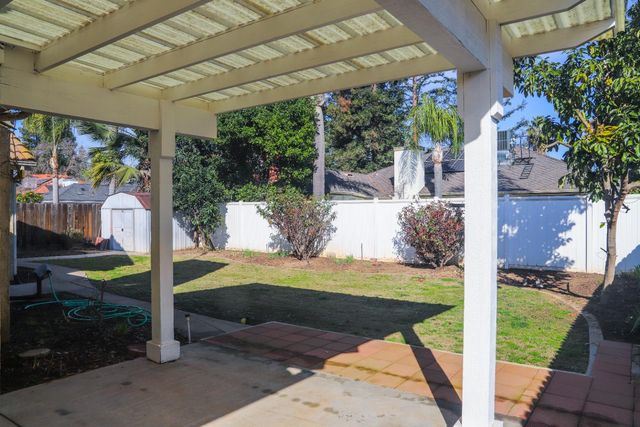 1340 E Omaha Avenue, Fresno, CA 93720