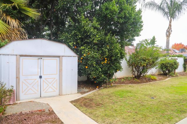 1340 E Omaha Avenue, Fresno, CA 93720