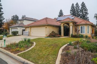 1340 E Omaha Avenue E, Fresno, CA 93720